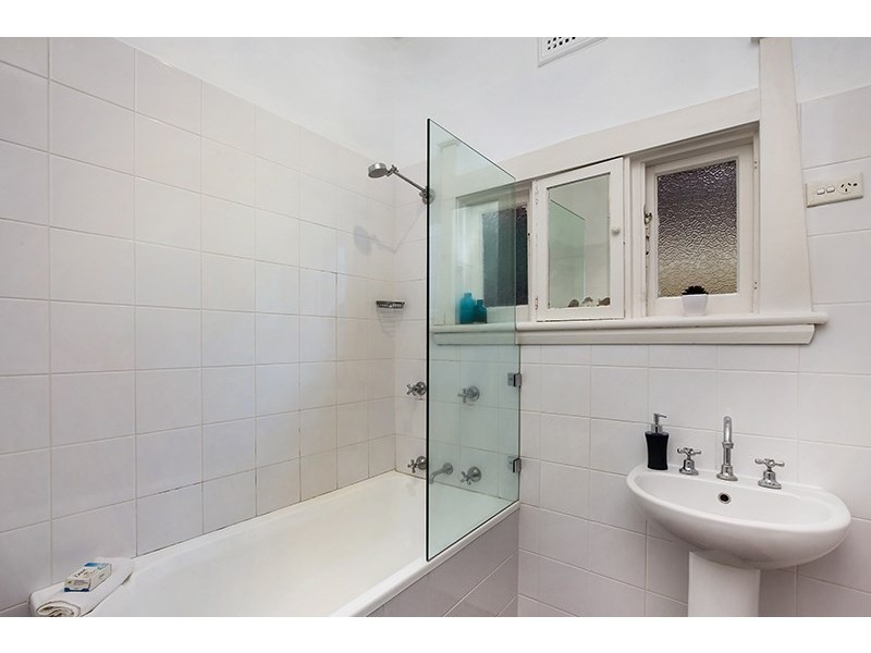 15 Bouvardia Street, Russell Lea NSW 2046