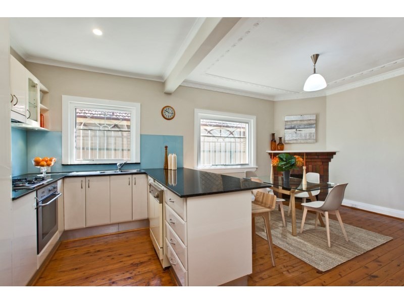 33 Duke Avenue, Rodd Point NSW 2046