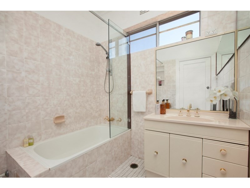 33 Duke Avenue, Rodd Point NSW 2046