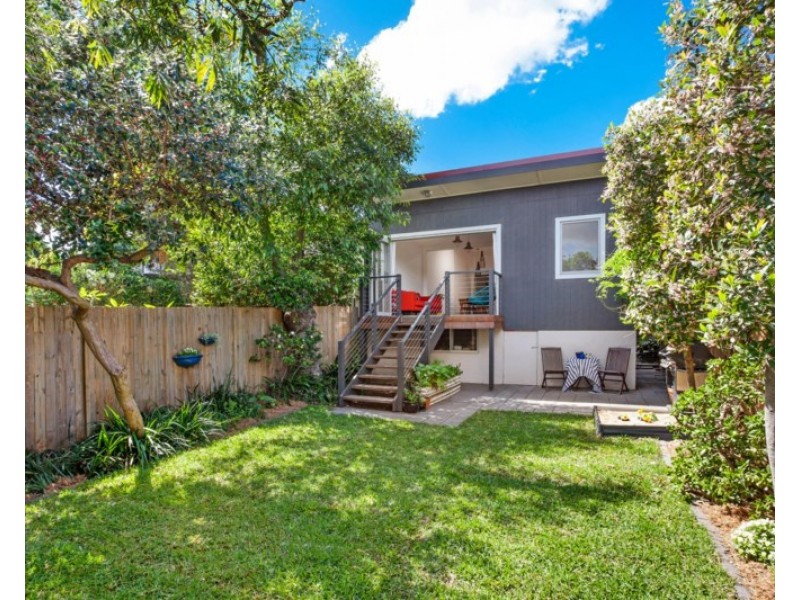 16 Lenore Street, Russell Lea NSW 2046