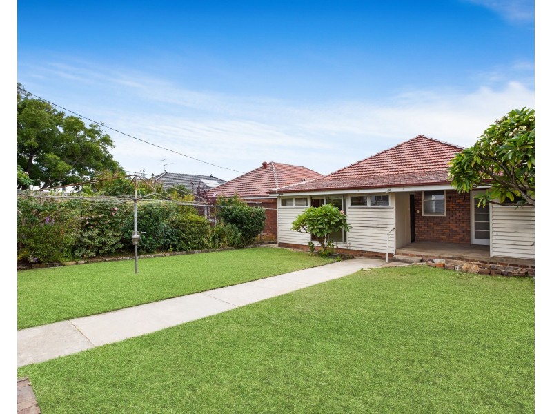 33 Burnell Street, Russell Lea NSW 2046