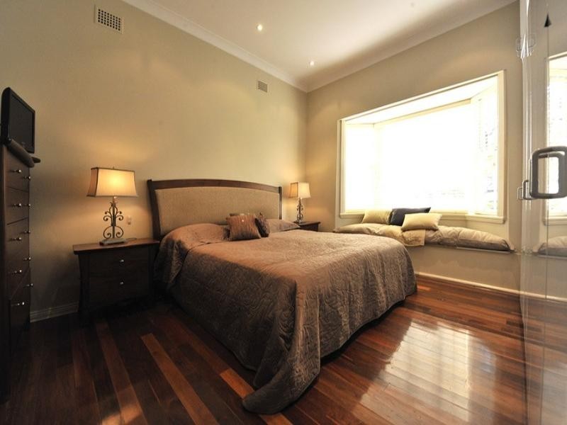 21 Hillcrest Avenue, Gladesville NSW 2111