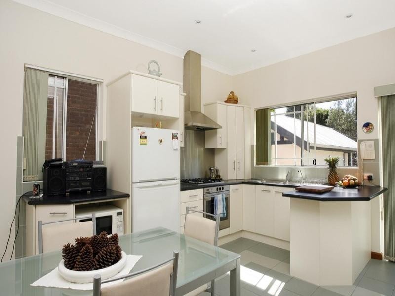 1 Heath Street, Rodd Point NSW 2046