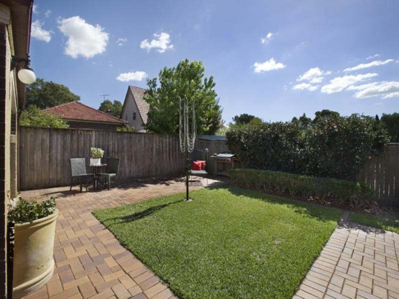 35 Duke Avenue, Rodd Point NSW 2046