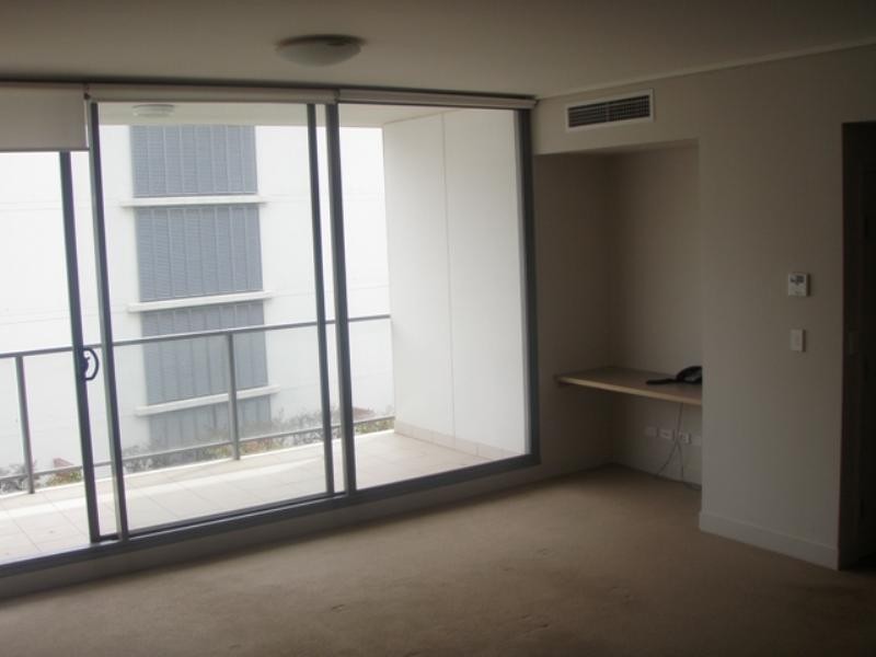 303/4 Lewis Avenue, Rhodes NSW 2138