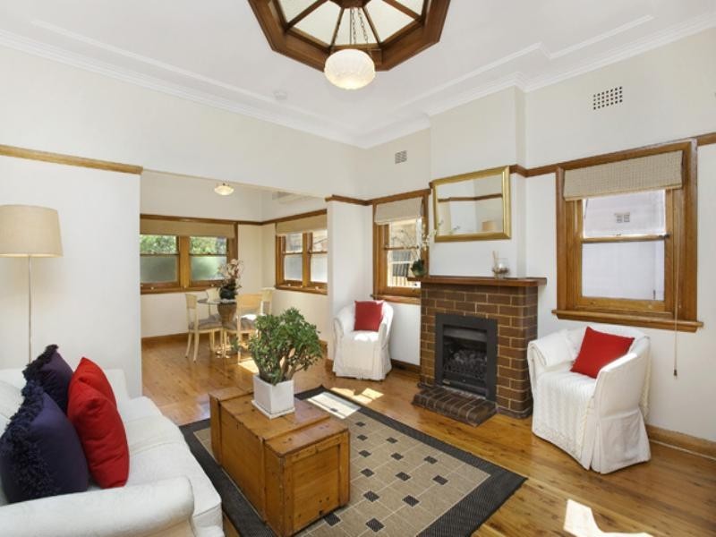 35 Duke Avenue, Rodd Point NSW 2046
