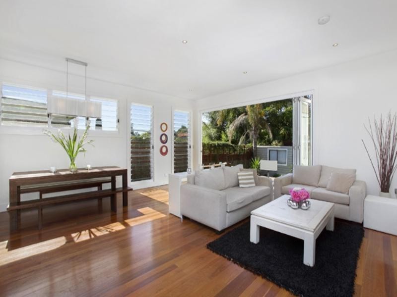 4 Lucas Avenue, Russell Lea NSW 2046