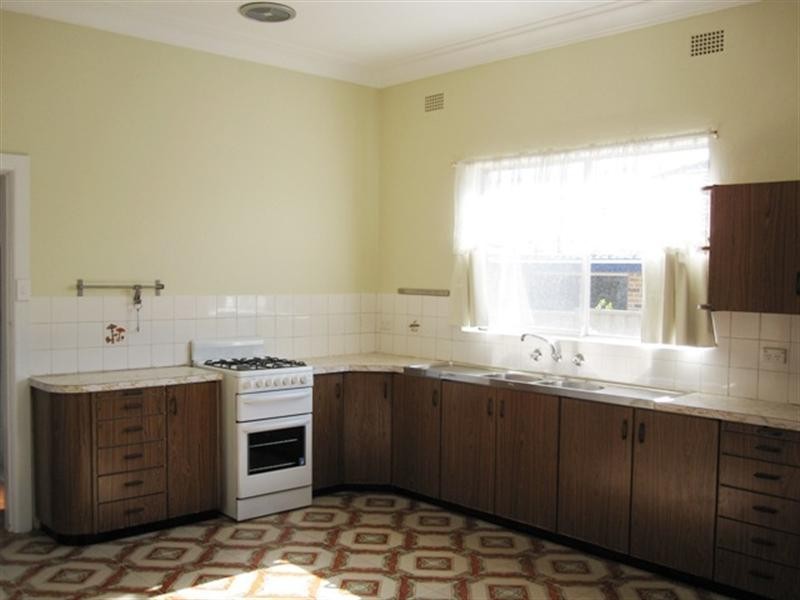 27 Hammond Avenue, Croydon NSW 2132