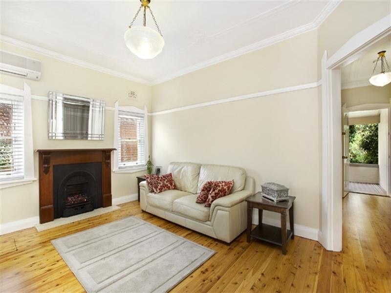 336 Lyons Road, Russell Lea NSW 2046