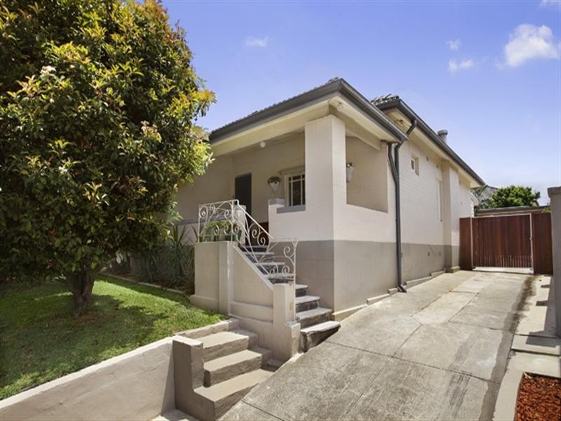 336 Lyons Road, Russell Lea NSW 2046