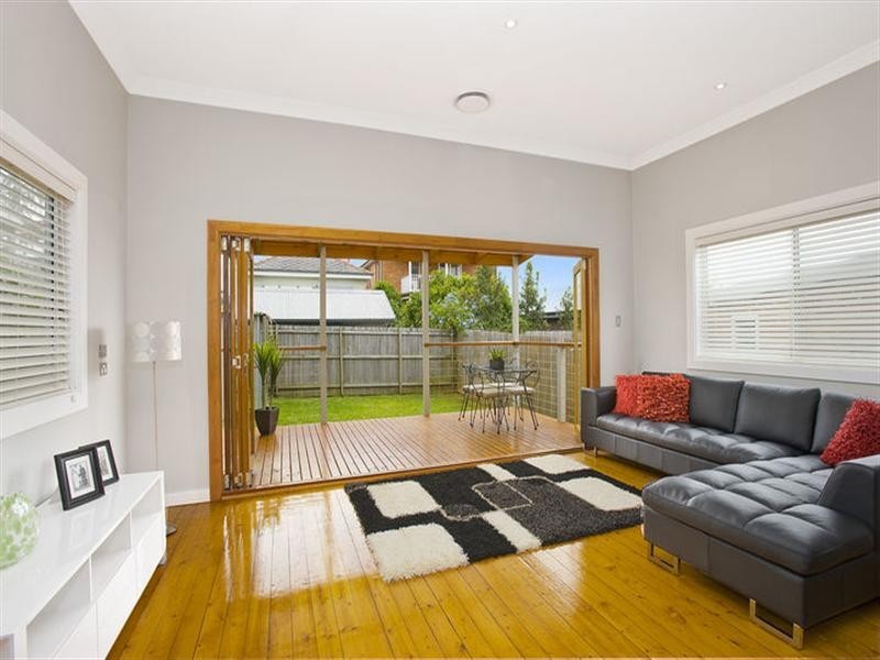 4 Edenholme Road, Russell Lea NSW 2046