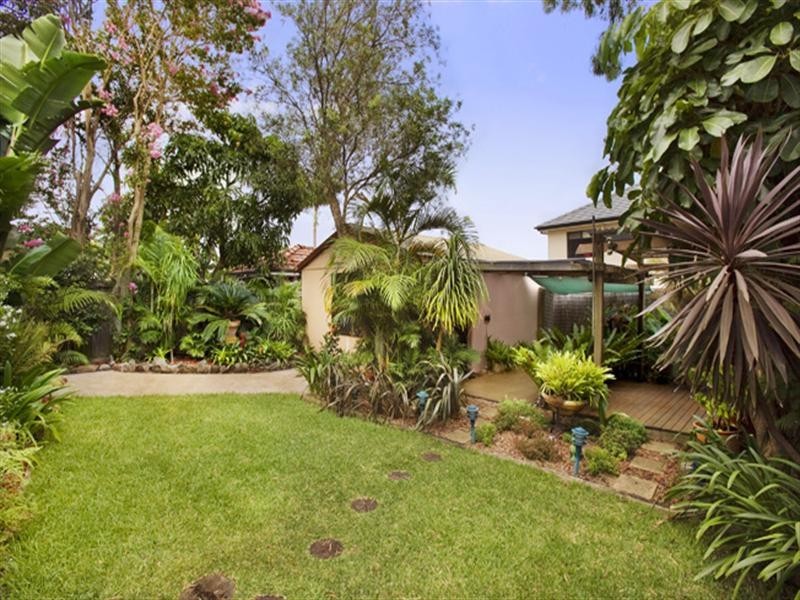 58 Bouvardia Street, Russell Lea NSW 2046