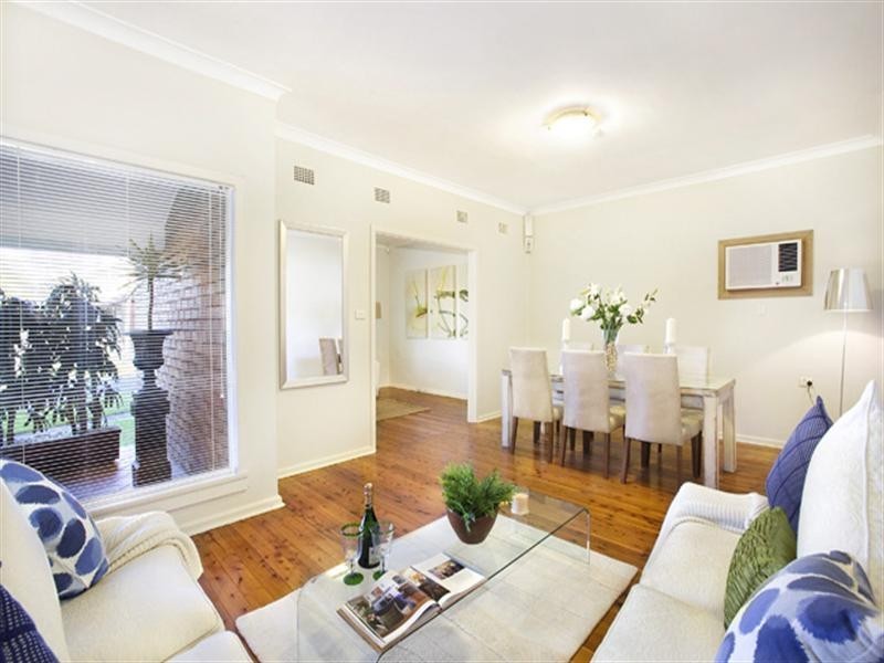 18 Noble Street, Rodd Point NSW 2046