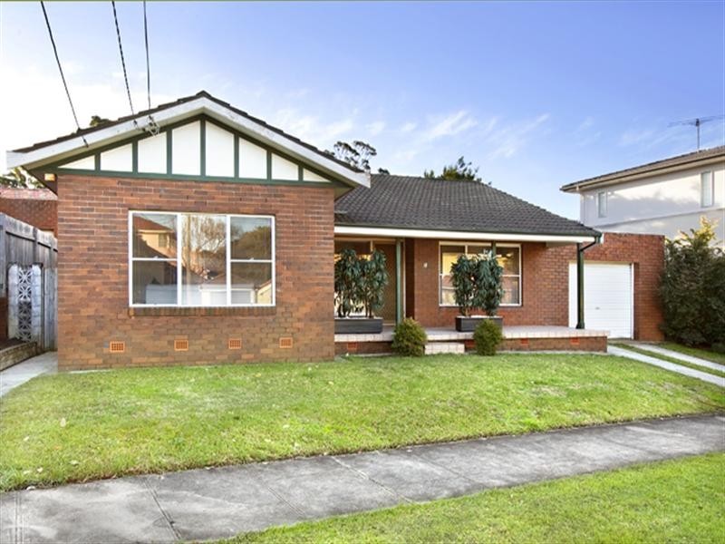 18 Noble Street, Rodd Point NSW 2046