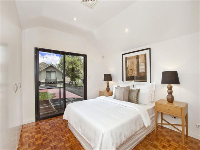 2/15a Cambridge Road, Drummoyne NSW 2047