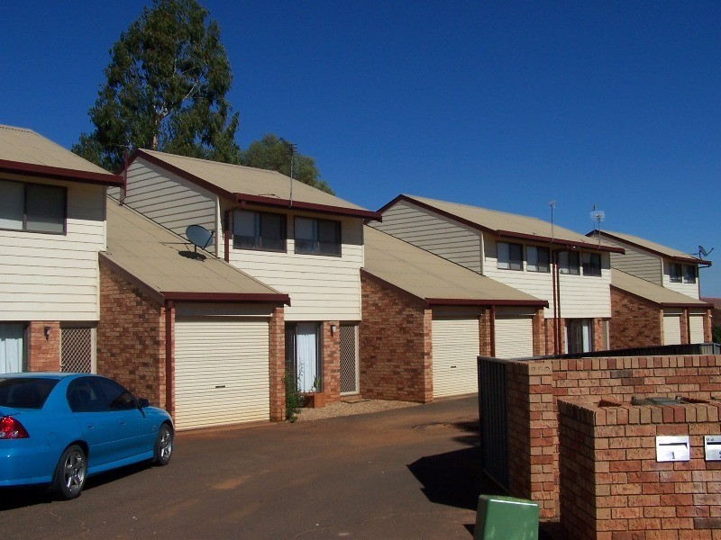 2/7 Forrest Crescent, Dubbo NSW 2830