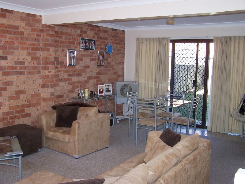 2/7 Forrest Crescent, Dubbo NSW 2830