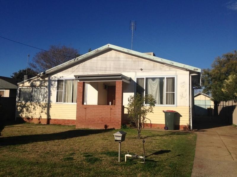 32 Sterling Street, Dubbo NSW 2830