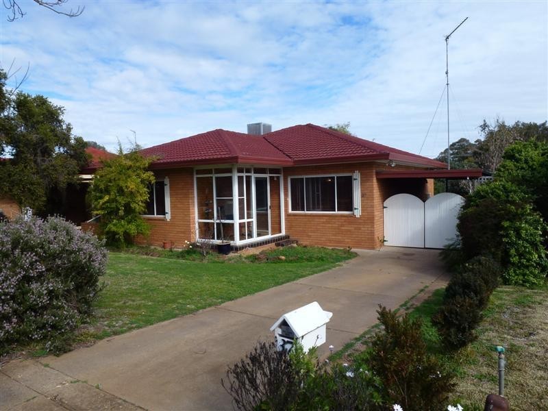 37 Meek Street, Dubbo NSW 2830