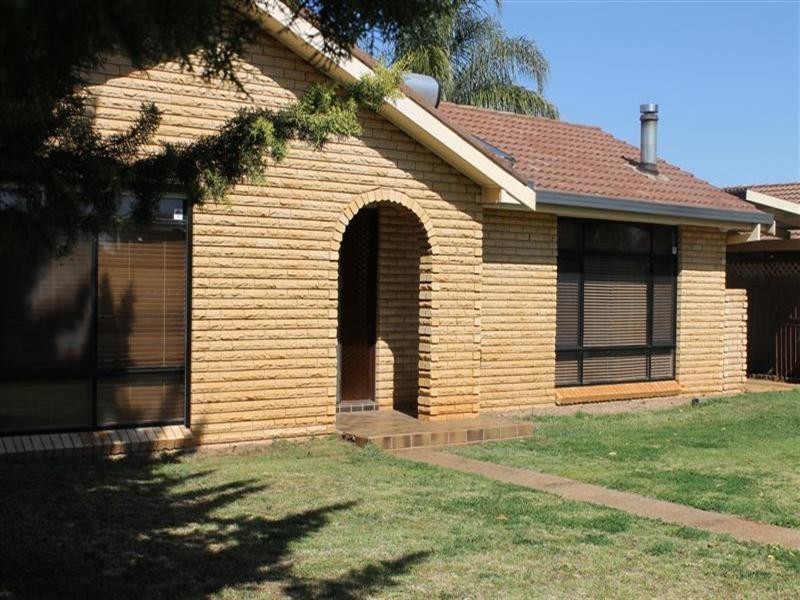 231 Myall Street, Dubbo NSW 2830