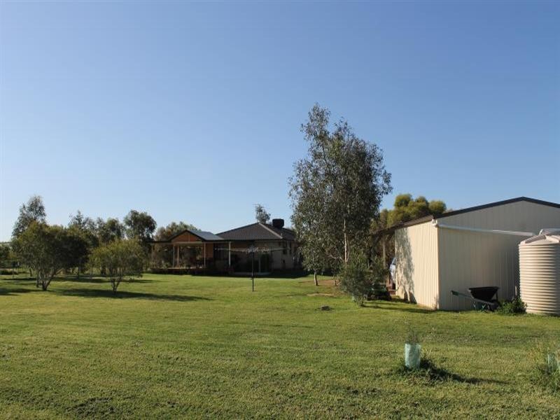 10 Redgum Place, Narromine NSW 2821