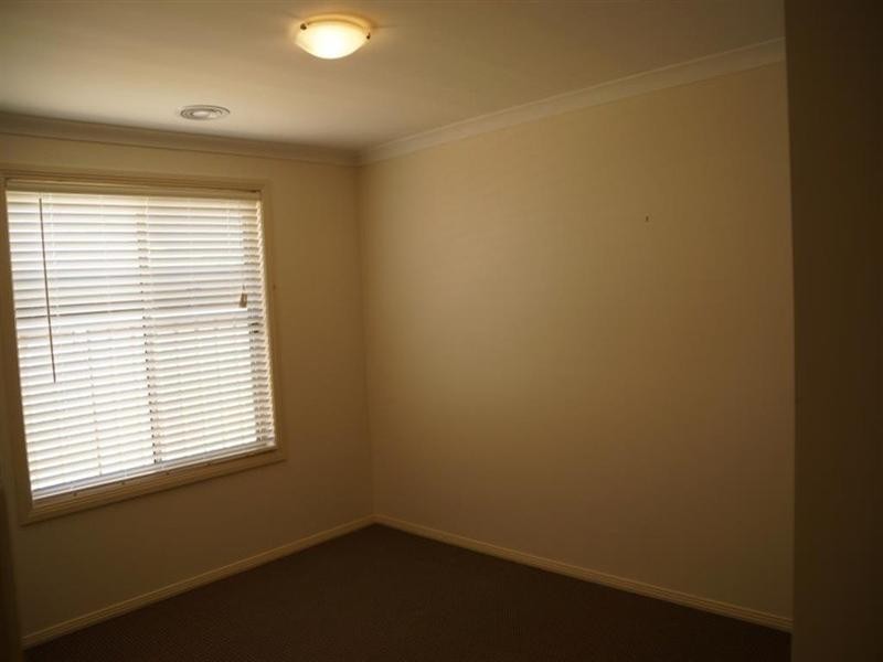 10 William Farrer Drive, Dubbo NSW 2830