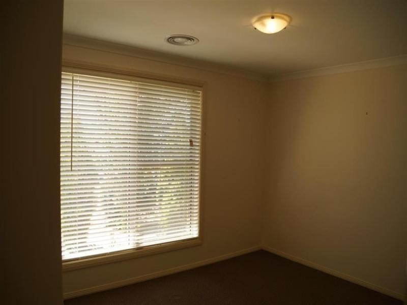 10 William Farrer Drive, Dubbo NSW 2830