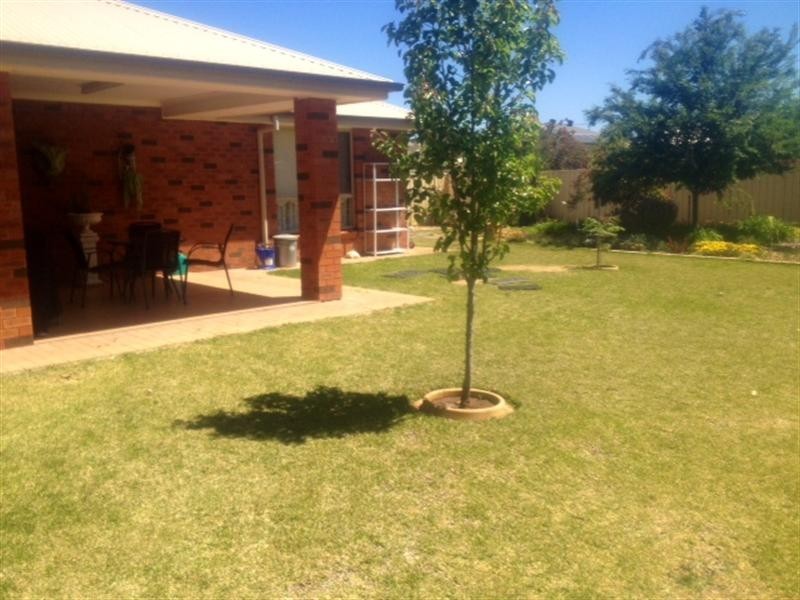 10 William Farrer Drive, Dubbo NSW 2830