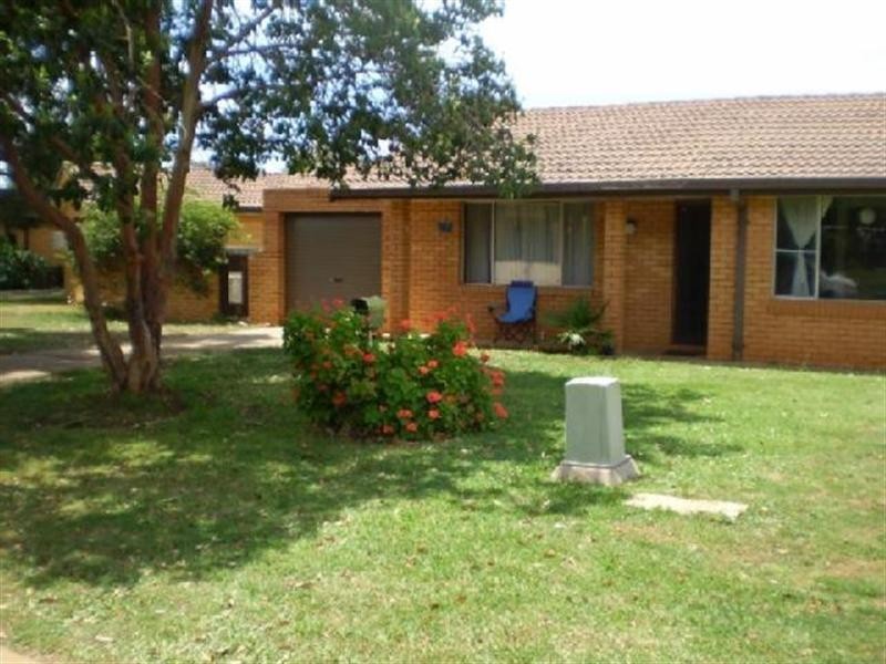 2A Greenway Place, Dubbo NSW 2830
