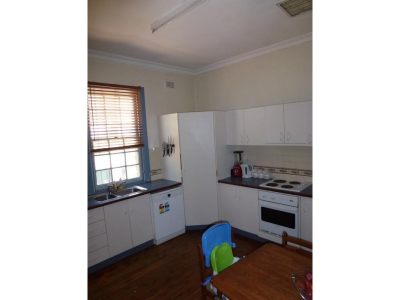 64 Gipps Street, Dubbo NSW 2830