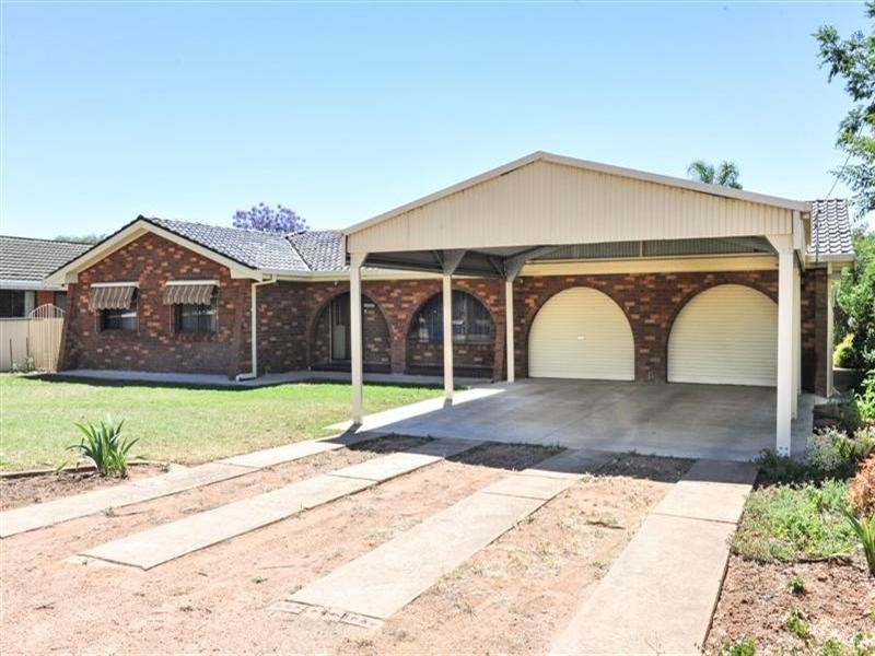 189 Algalah Street, Narromine NSW 2821