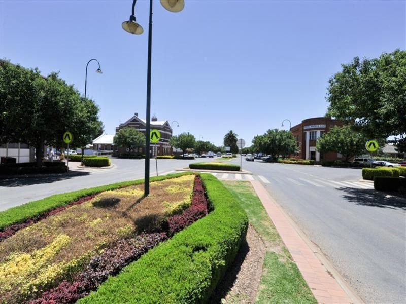 189 Algalah Street, Narromine NSW 2821