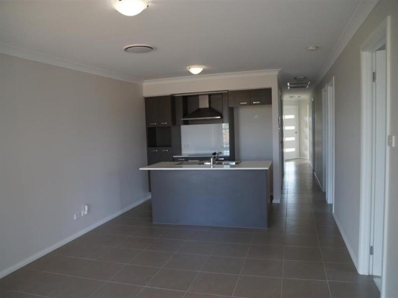 8 Dalbeattie Crescent, Dubbo NSW 2830