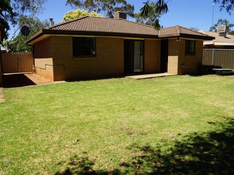 40 Chifley Drive, Dubbo NSW 2830