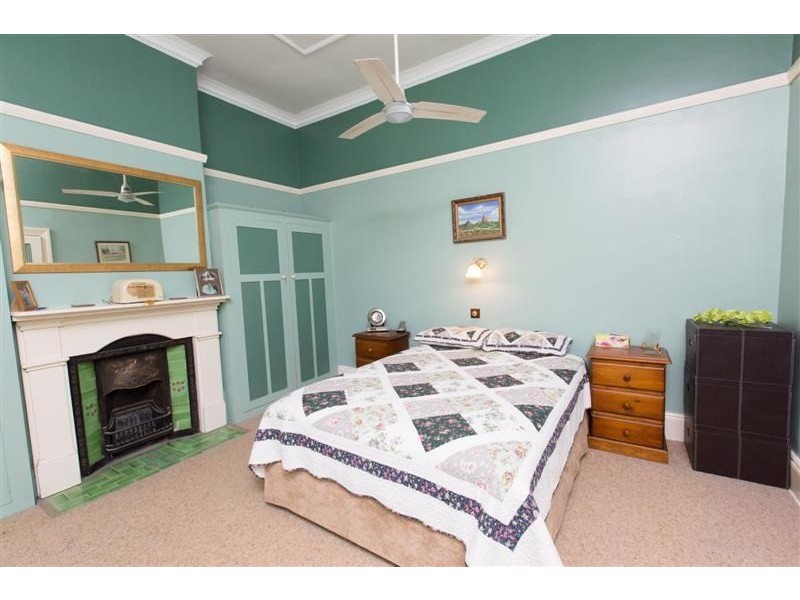 4 Warne Street, Wellington NSW 2820