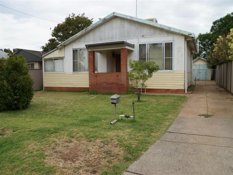 32 Sterling Street, Dubbo NSW 2830