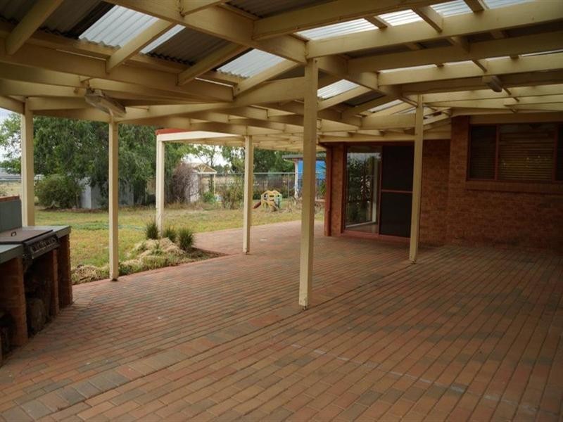 20 Grangewood Drive, Dubbo NSW 2830