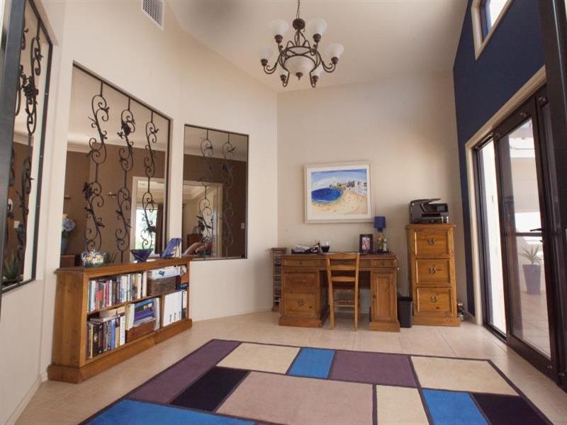 24 Lakeside Circuit, Dubbo NSW 2830