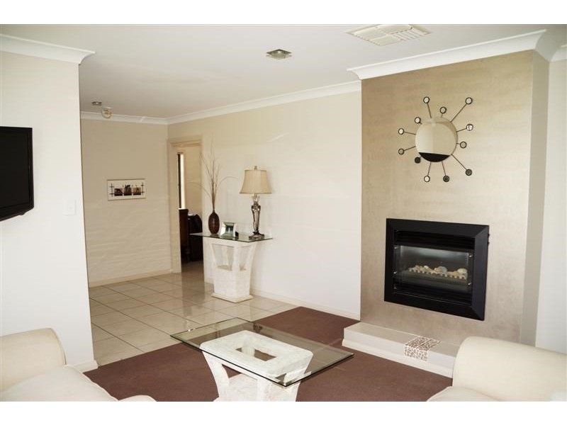 26 Dunheved Circuit, Dubbo NSW 2830