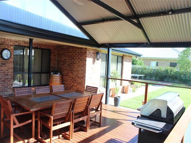 8 Holmwood Drive, Dubbo NSW 2830