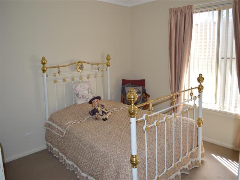 13 Keswick Parkway, Dubbo NSW 2830