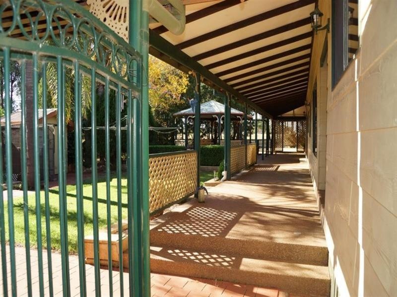 Brocklehurst NSW 2830