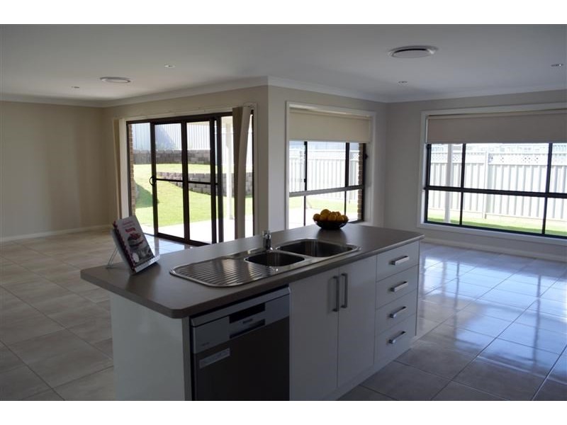 16 Lilydale Terrace, Dubbo NSW 2830