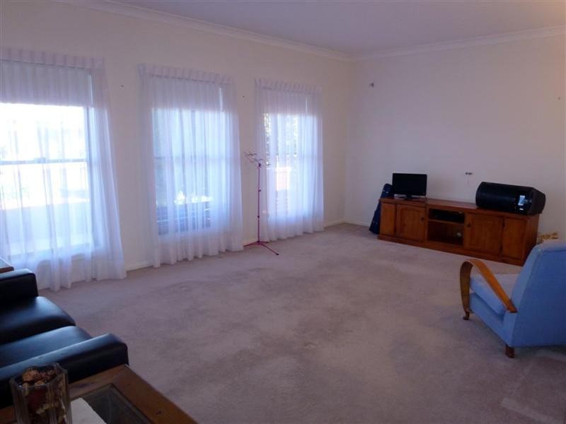 8 Lachlan Way, Dubbo NSW 2830