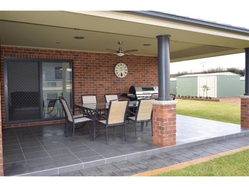 26 Holmwood Drive, Dubbo NSW 2830