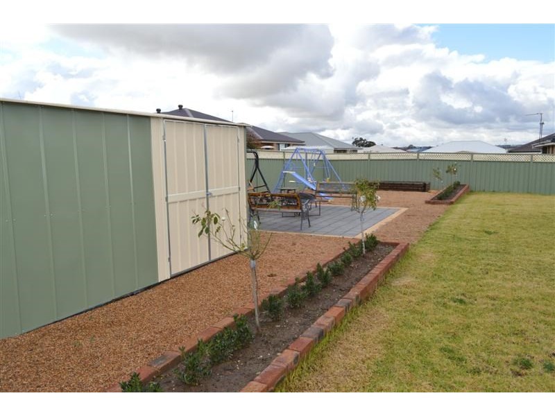 26 Holmwood Drive, Dubbo NSW 2830