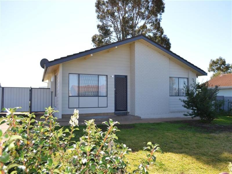 19 Salter Drive, Dubbo NSW 2830