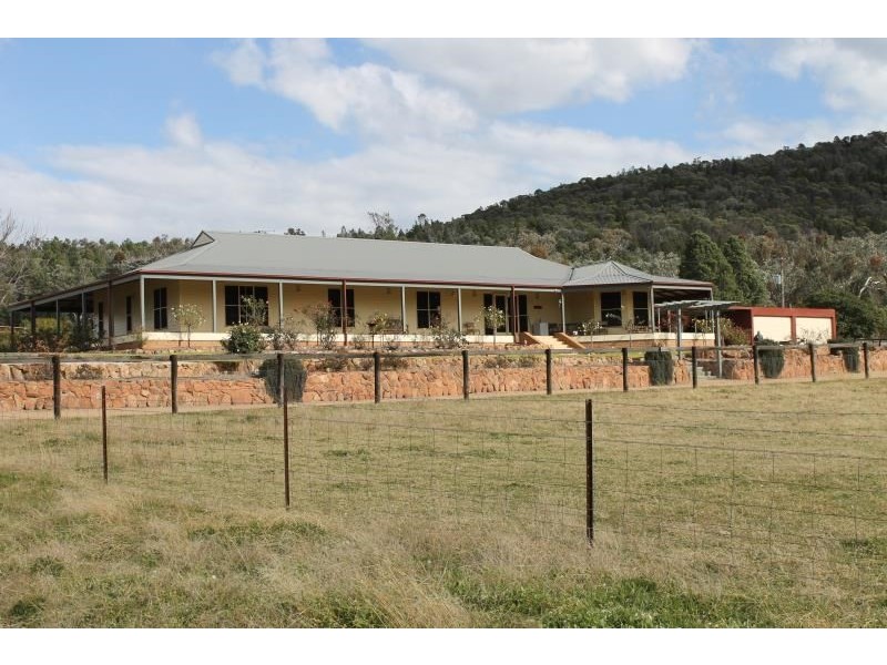 ‘Halcyon’ Renshaw McGirr Way, Yeoval NSW 2868