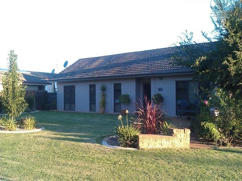 1 Moonah Street, Dubbo NSW 2830