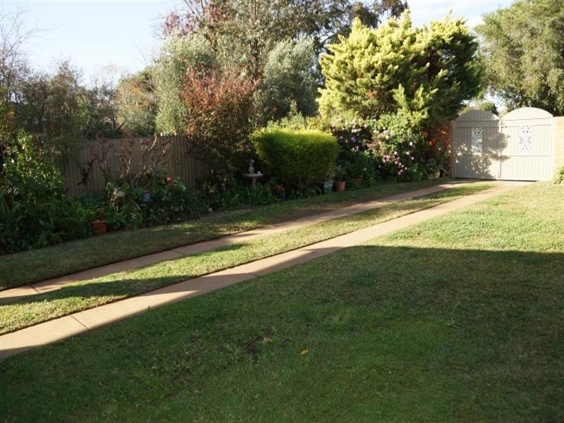 14 Sturt Circle, Dubbo NSW 2830